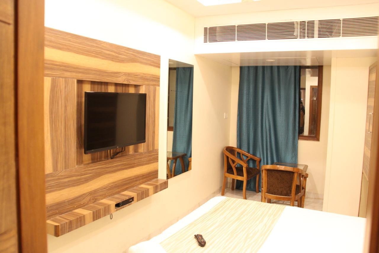 Hotel Golden Oasis - A Well Hygiene Property Paharganj Extérieur photo